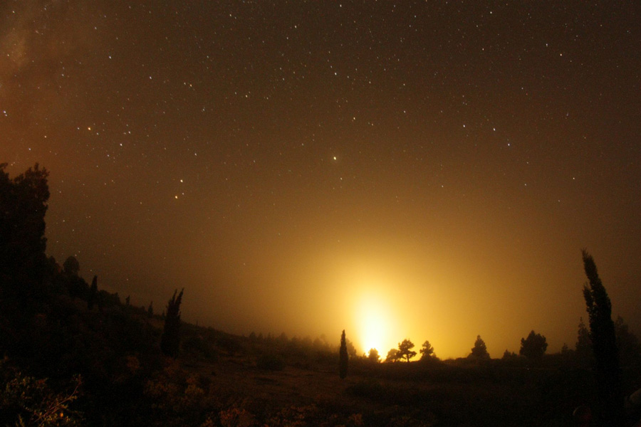 Lichtverschmutzung im Dunst auch auf La Palma, beobachtet von Torsten Güths