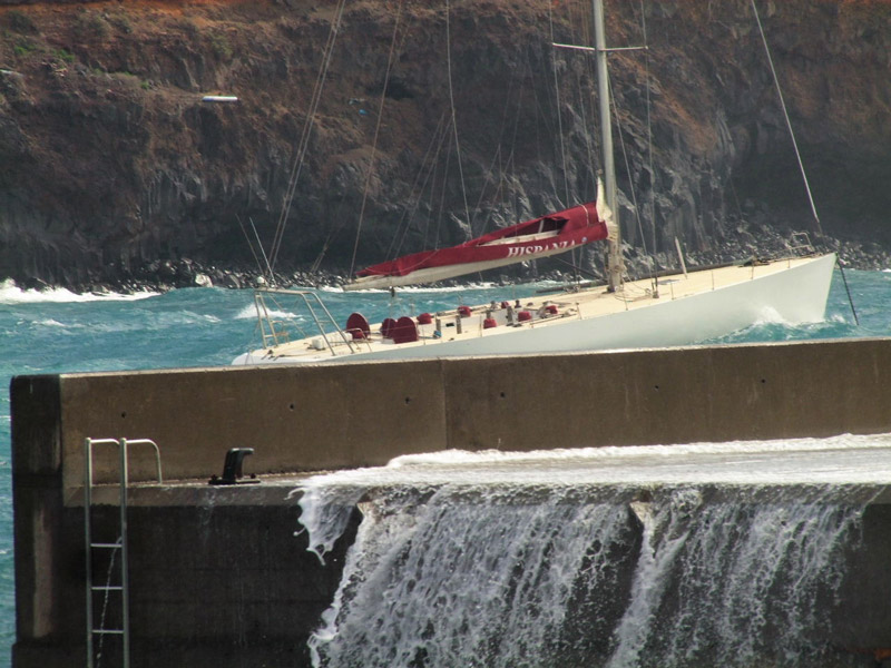 Die Segelyacht Hispania in schwerem Wetter vor La Palmas Küste